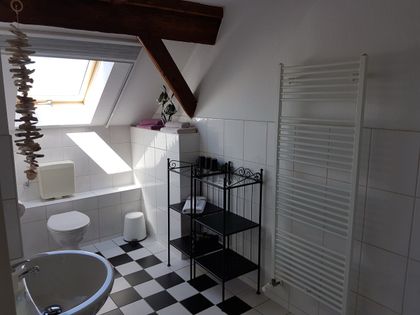Bad mit Dusche und WC